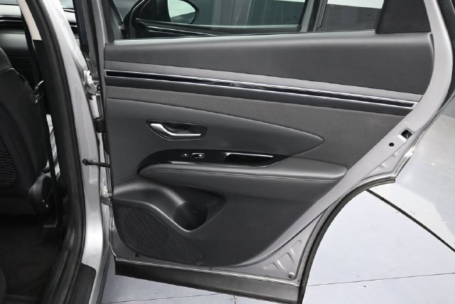 Used 2023 Hyundai Tucson Limited AWD/4WD image 32