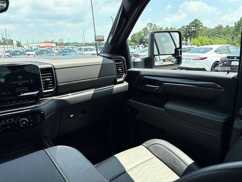 Used 2024 Chevrolet Silverado 2500 ZR2 w/ ZR2 Bison Edition AWD/4WD image 42