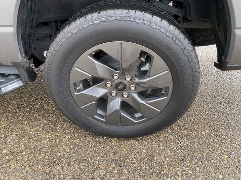 Used 2023 Ford F150 Lightning Lariat image 31