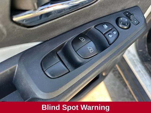 Used 2024 Nissan Kicks SR w/ SR Premium Package image 11