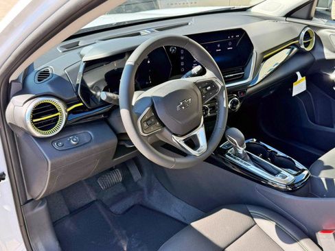 New 2026 Chevrolet Trax ACTIV FWD image 15