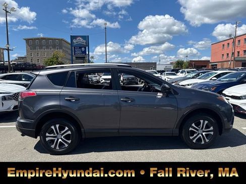 Used 2016 Toyota RAV4 LE image 3