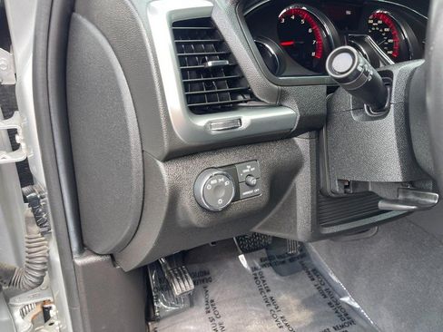 Used 2016 GMC Acadia SLE AWD/4WD image 21