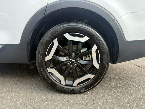 Used 2025 Kia Telluride S FWD image 11