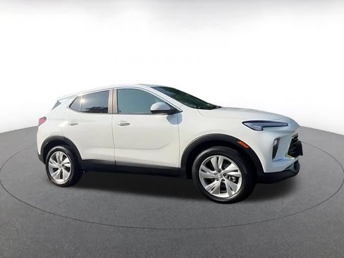 Used 2026 Buick Encore GX Preferred AWD/4WD image 2