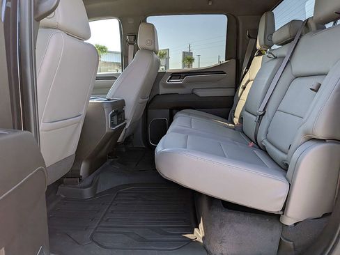 Used 2023 GMC Sierra 1500 SLT w/ SLT Premium Package AWD/4WD image 13
