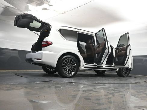 Used 2024 Nissan Armada Platinum w/ Captain's Chairs Package RWD image 46