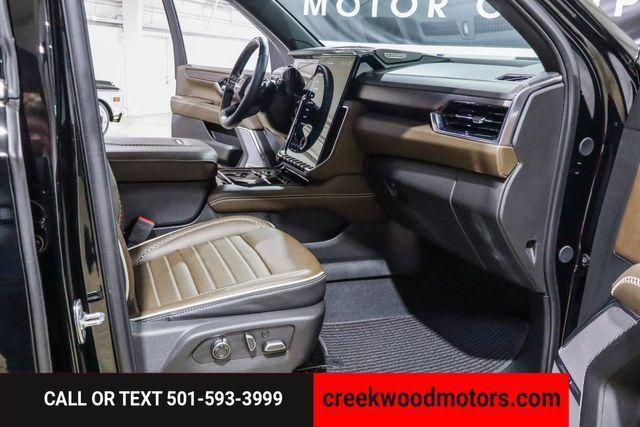 Used 2025 GMC Yukon Denali Ultimate AWD/4WD image 12