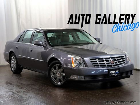 Used 2007 Cadillac DTS Luxury I w/ Trunk Convenience Package image 1