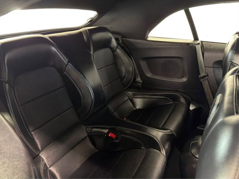 Used 2019 Ford Mustang GT Premium w/ Equipment Group 401A RWD image 15