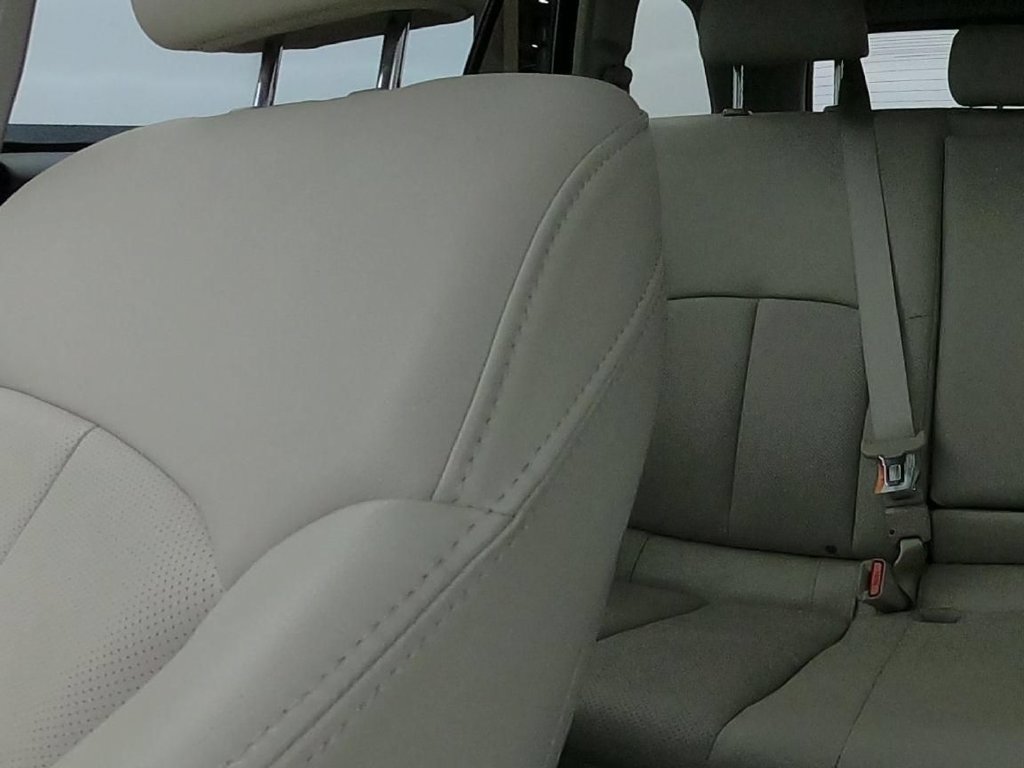 Used 2013 Subaru Outback 2.5i Limited AWD/4WD image 34