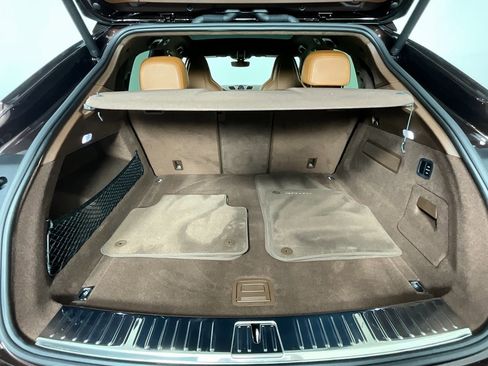 Used 2022 Porsche Cayenne Turbo image 28