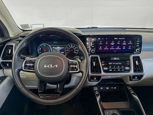Certified 2024 Kia Sorento EX AWD/4WD image 22
