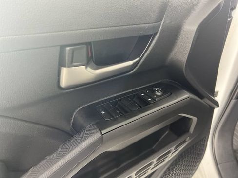 Used 2025 Toyota Tacoma TRD Sport AWD/4WD image 22