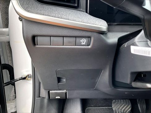 Used 2026 Nissan Kicks S FWD image 32