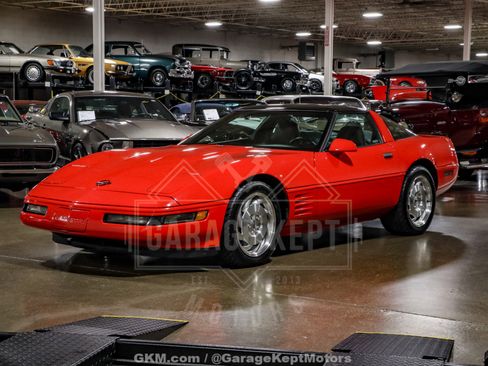 Used 1994 Chevrolet Corvette Coupe image 3