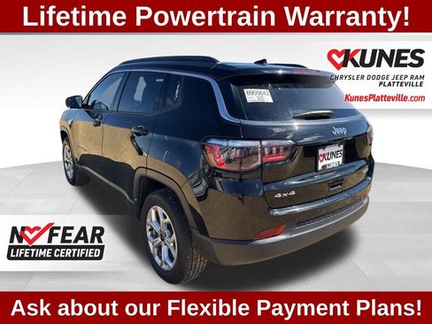 Used 2025 Jeep Compass Latitude image 7