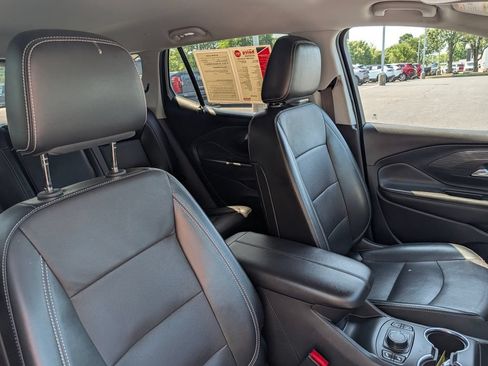 Used 2023 GMC Terrain SLT AWD/4WD image 20