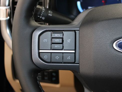 New 2026 Ford F250 Lariat w/ Chrome Package image 38