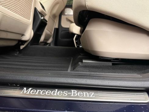 Used 2022 Mercedes-Benz GLS 450 4MATIC image 31