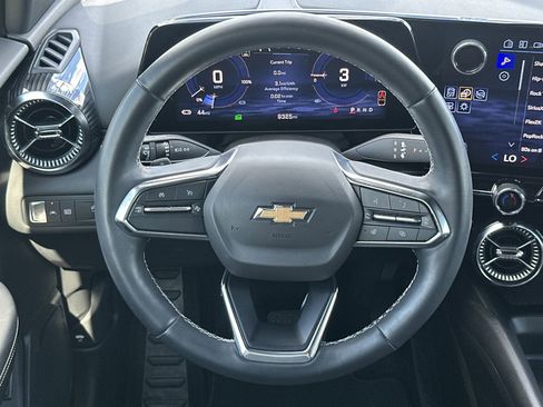 Used 2024 Chevrolet Blazer EV LT AWD/4WD image 19