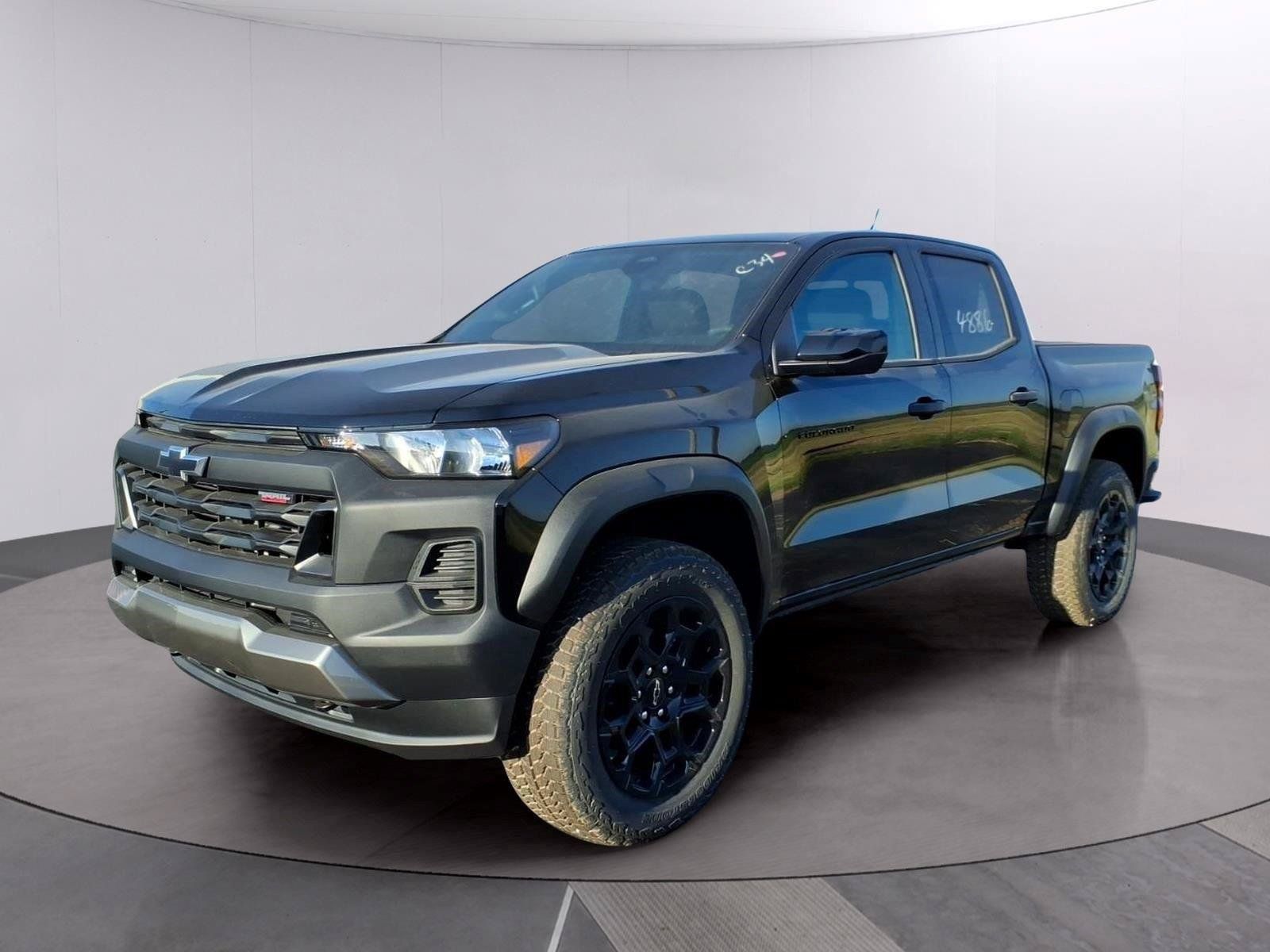 New 2026 Chevrolet Colorado Trail Boss AWD/4WD image 1