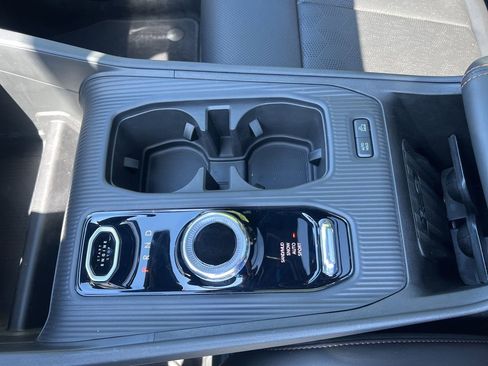 New 2026 Jeep Cherokee Overland w/ Advanced Pro Tech Group AWD/4WD image 28