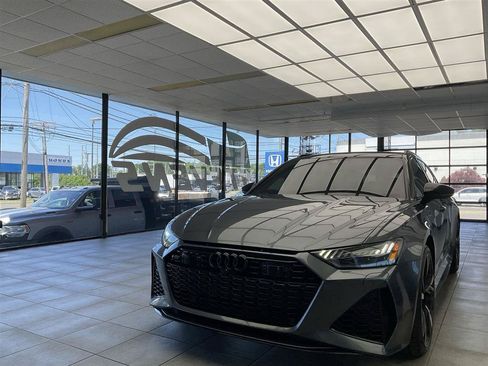 Used 2021 Audi RS 6 w/ Executive Package AWD/4WD image 3