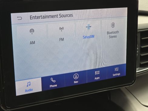 Used 2023 Ford Explorer XLT w/ Equipment Group 202A AWD/4WD image 7