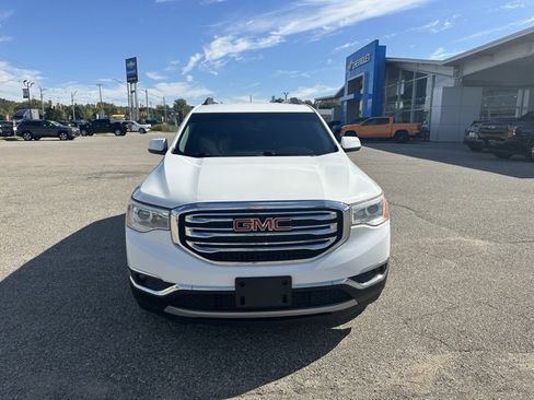 Used 2017 GMC Acadia SLT image 2