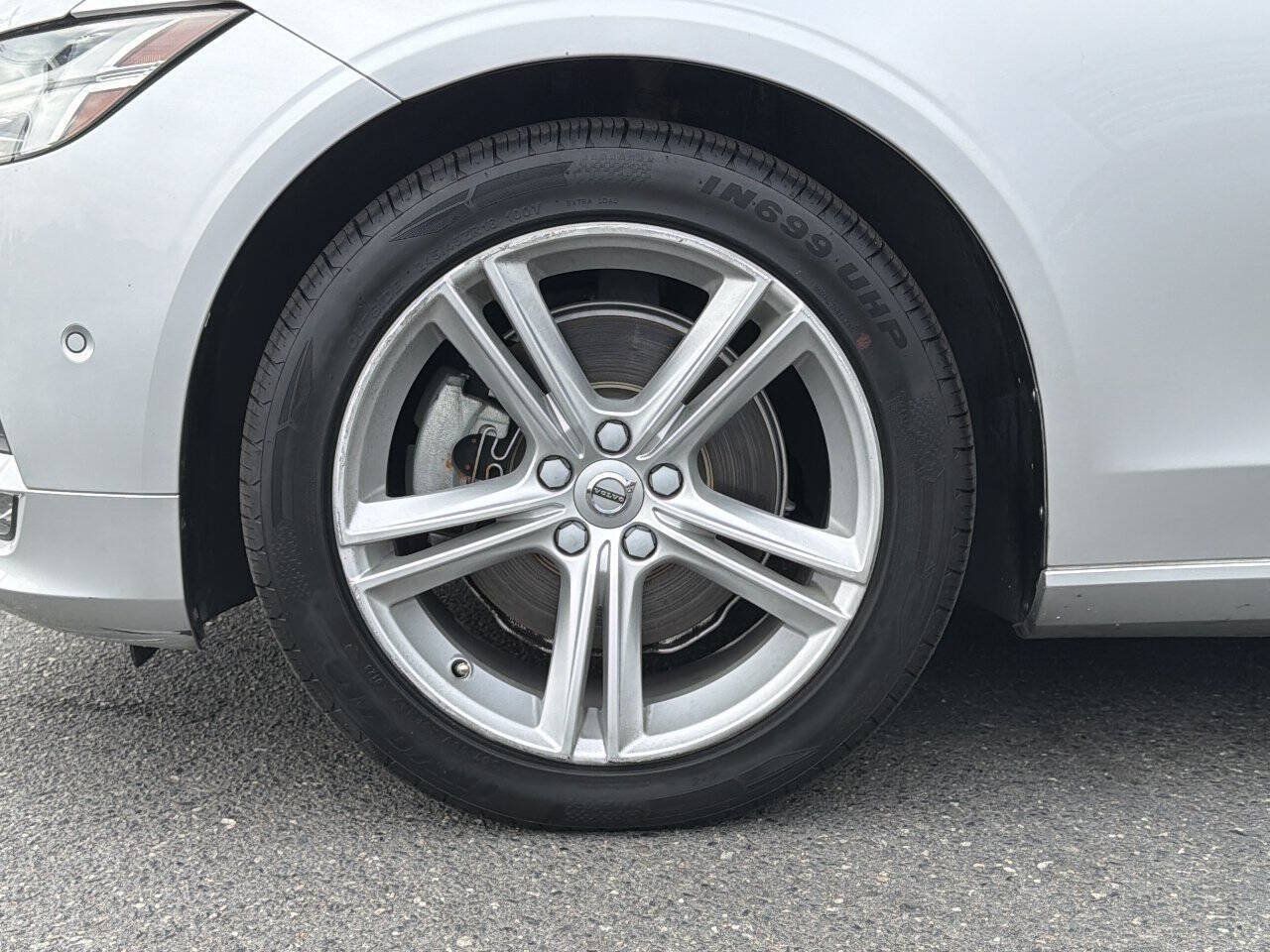 Used 2018 Volvo S90 T5 Momentum w/ Convenience Package AWD/4WD image 2