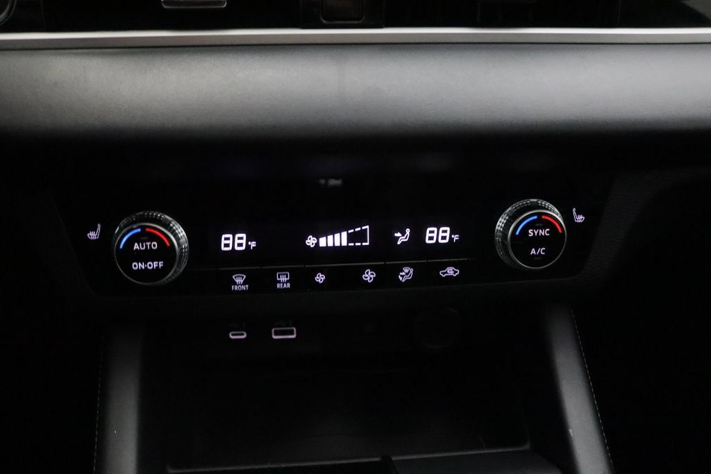 Used 2022 Mitsubishi Outlander SE FWD image 28