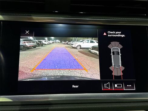 Used 2021 Audi Q3 2.0T Premium image 23