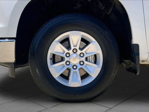 Used 2025 Chevrolet Silverado 1500 LT RWD image 11