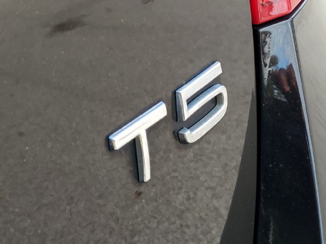Used 2015 Volvo V60 T5 Platinum FWD image 34