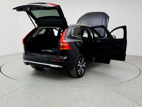 Certified 2023 Volvo XC60 B5 Plus w/ Climate Package image 11