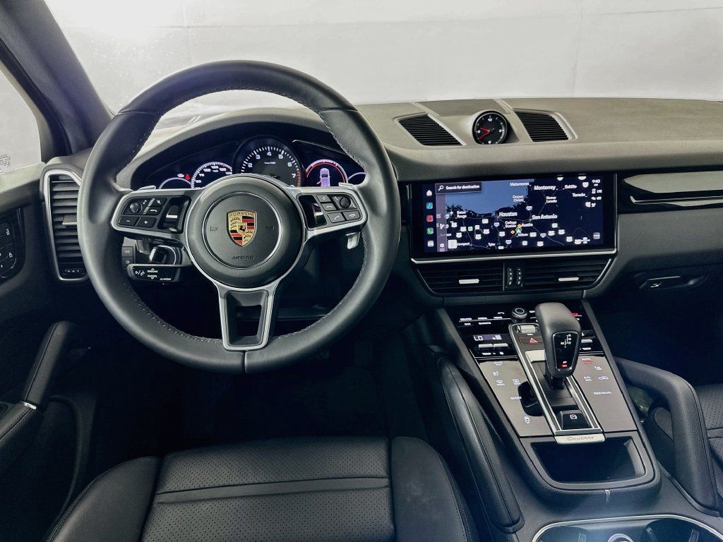 Used 2023 Porsche Cayenne AWD/4WD image 23