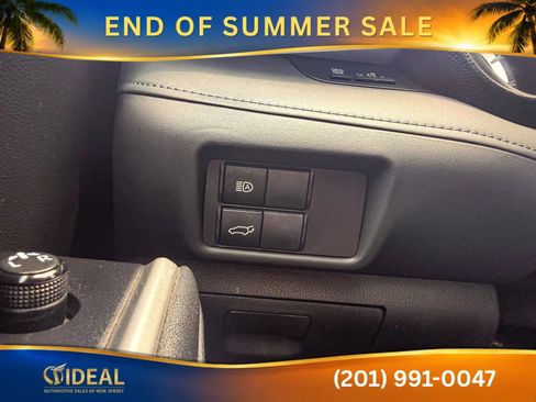 Used 2021 Toyota Highlander LE AWD/4WD image 36