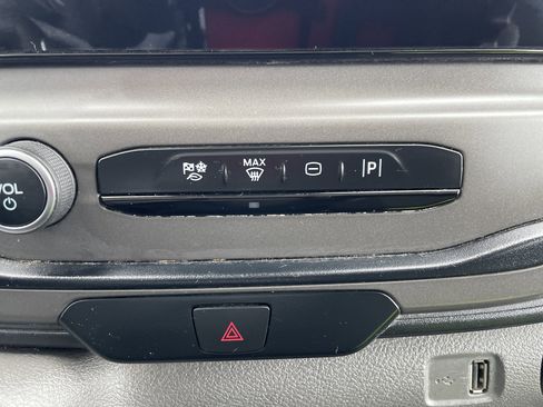 Used 2022 Ford Transit 350 XLT image 33