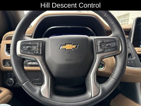 Used 2024 Chevrolet Suburban Premier image 15