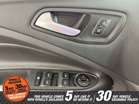 Used 2018 Ford Escape SEL AWD/4WD image 16