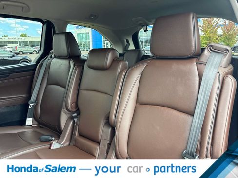 Used 2025 Honda Odyssey Touring image 13