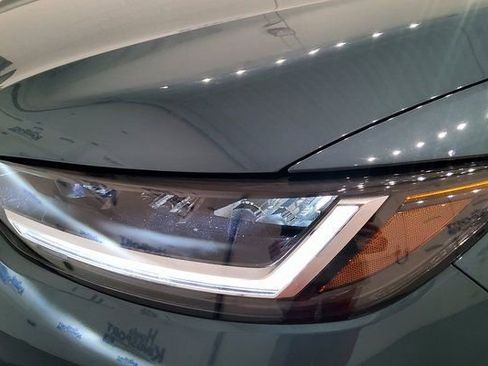 Used 2025 Honda HR-V LX image 7