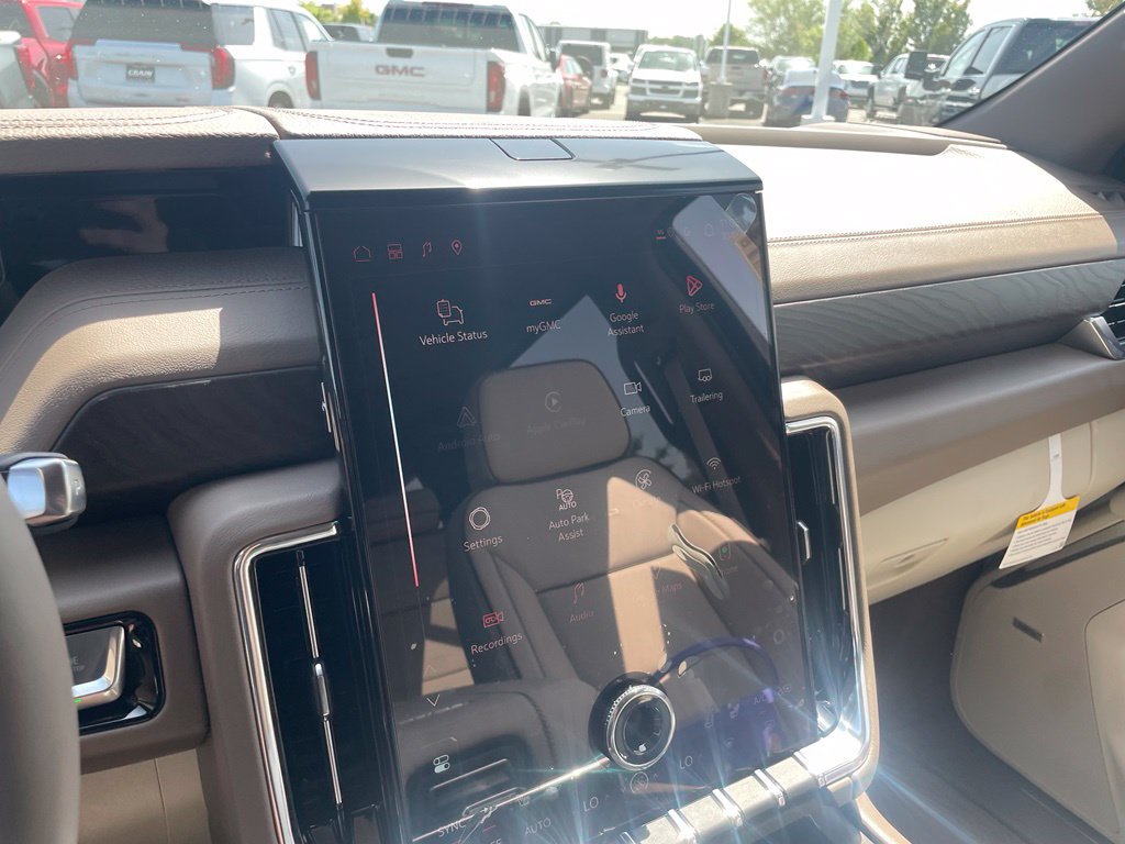 New 2026 GMC Yukon Denali w/ Advanced Technology Package AWD/4WD image 16