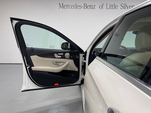 Used 2022 Mercedes-Benz E 350 4MATIC Sedan image 17