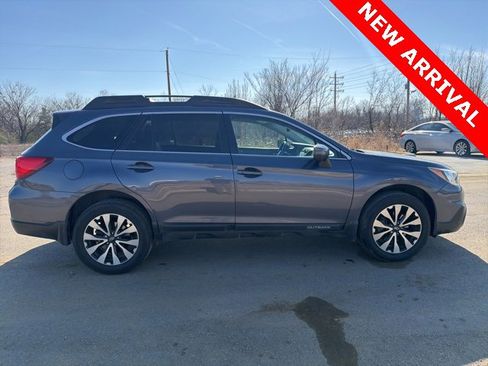 Used 2017 Subaru Outback 3.6R Limited image 2