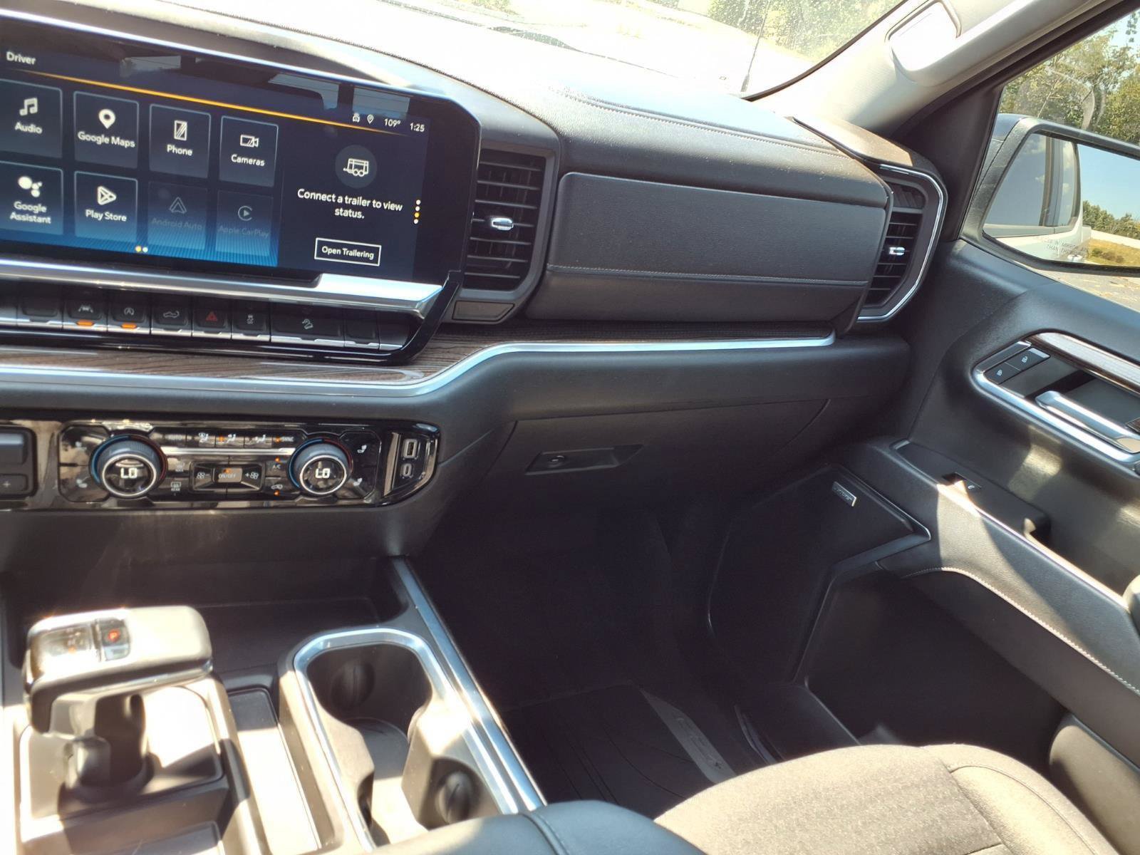 Used 2024 Chevrolet Silverado 1500 RST w/ All Star Edition Plus AWD/4WD image 4