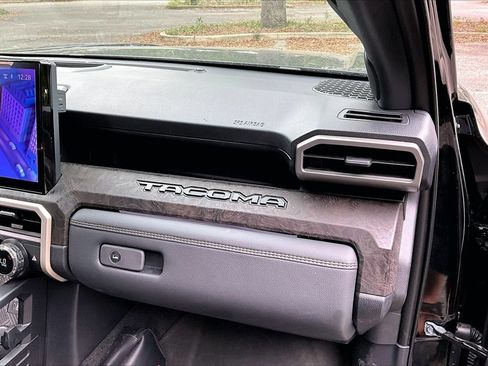 Used 2024 Toyota Tacoma Limited AWD/4WD image 23
