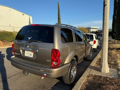Used 2005 Dodge Durango SLT w/ Interior Convenience Group image 5
