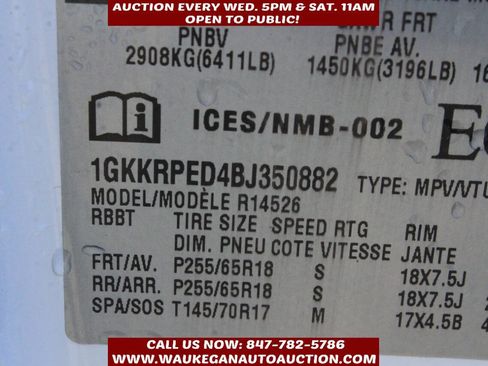 Used 2011 GMC Acadia SLE image 11